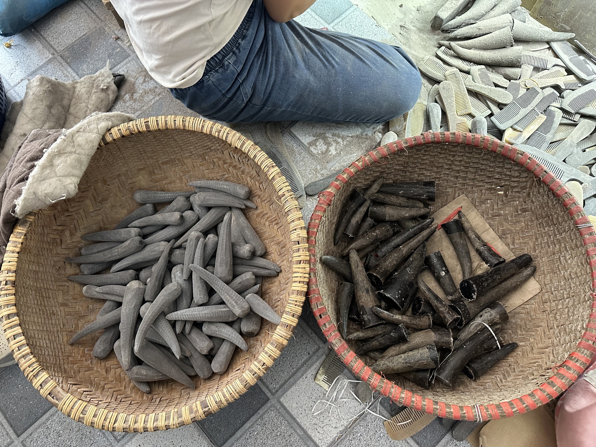 Làng nghề Sừng Thụy Ứng: Không ngừng sáng tạo và đổi mới ảnh 5