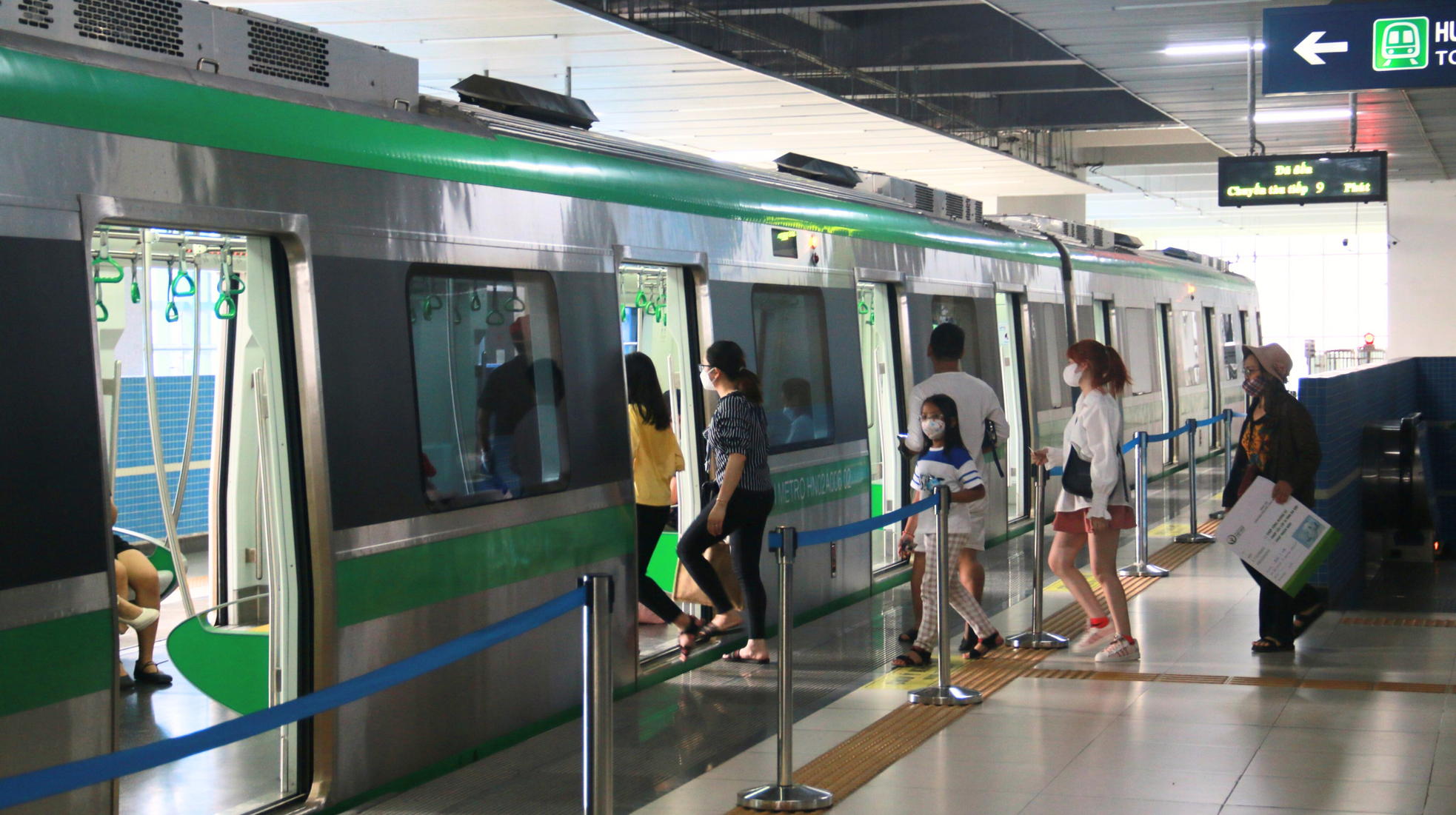 Bước chuyển mình của giao thông công cộng Hà Nội - Bài 1: Đường sắt thay đổi văn hóa giao thông ảnh 4