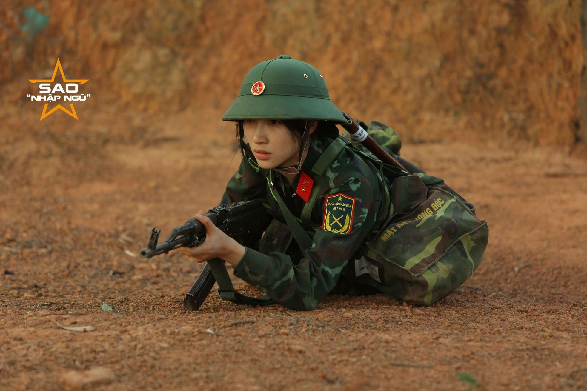 Khi nghệ sĩ truyền cảm hứng trong màu áo lính ảnh 3