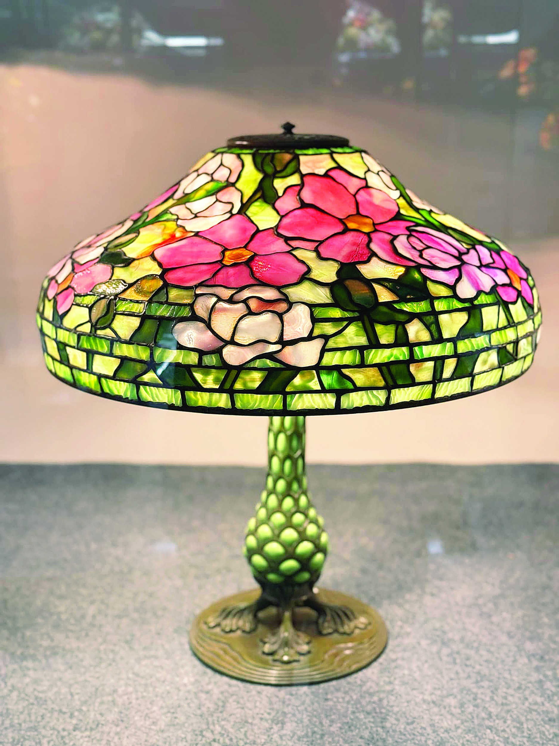 Điểm đến nghệ thuật: Bảo tàng Nghệ thuật Kính màu đầu tiên tại Việt Nam ảnh 4