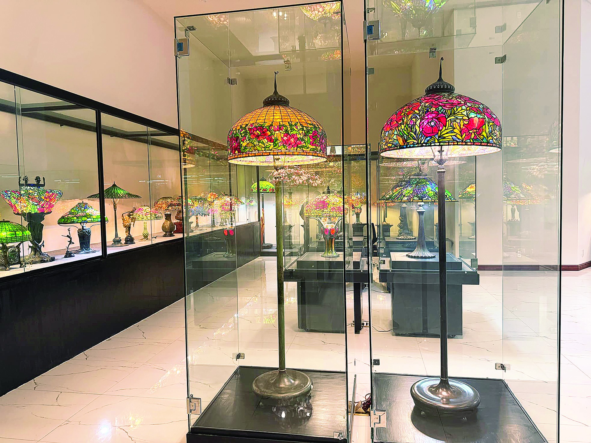 Điểm đến nghệ thuật: Bảo tàng Nghệ thuật Kính màu đầu tiên tại Việt Nam ảnh 2