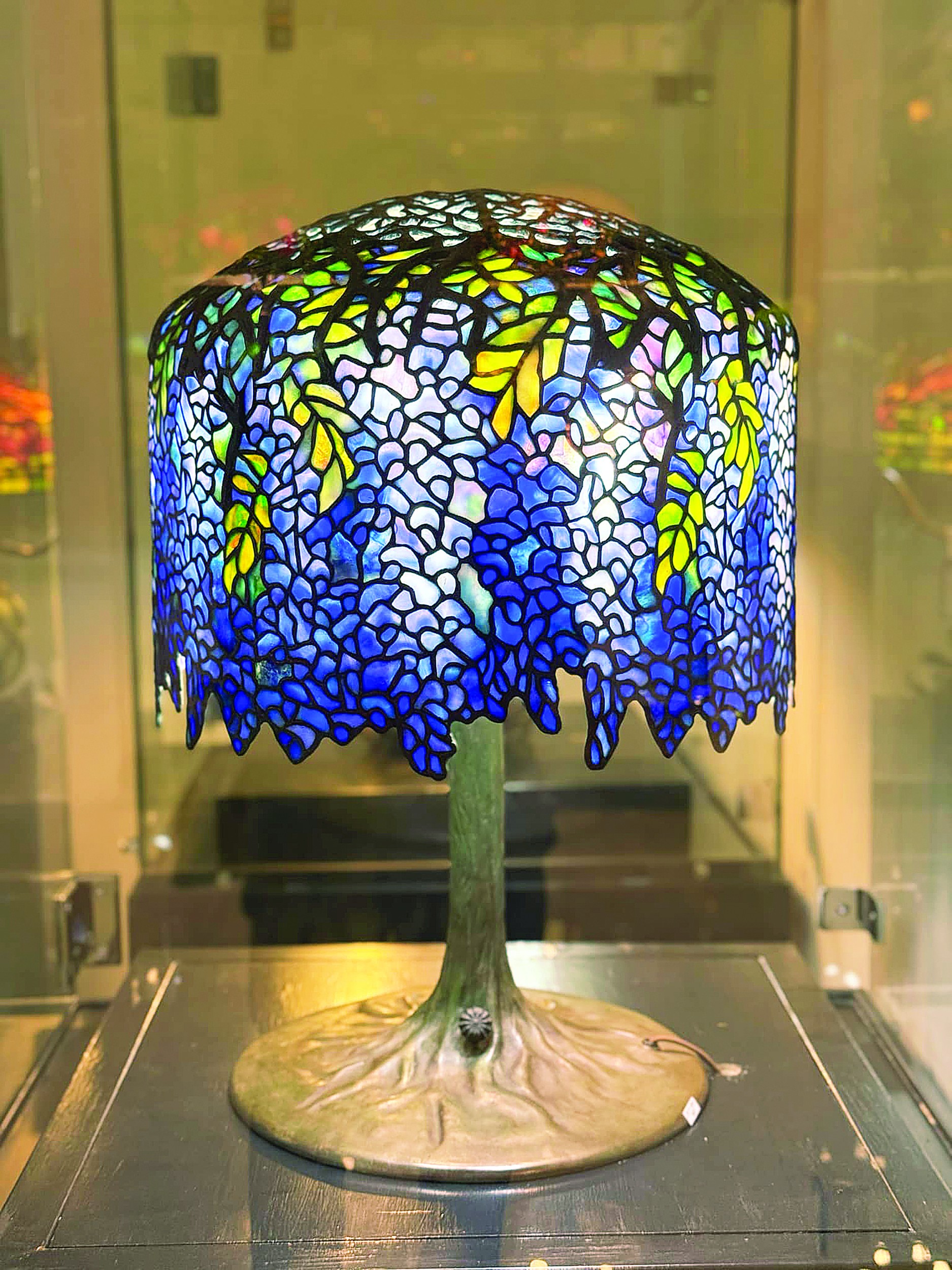 Điểm đến nghệ thuật: Bảo tàng Nghệ thuật Kính màu đầu tiên tại Việt Nam ảnh 7