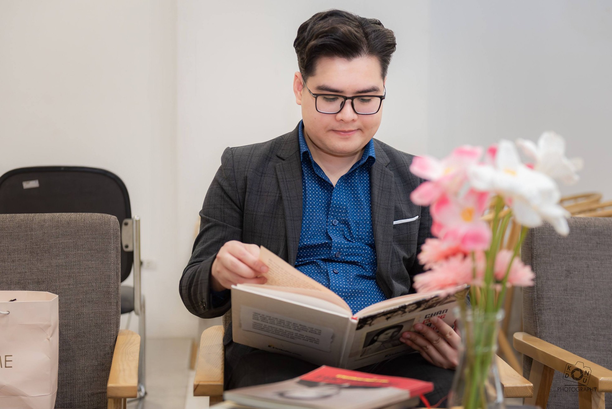 Hồi ký - Tấm gương soi chiếu lịch sử và con người ảnh 1