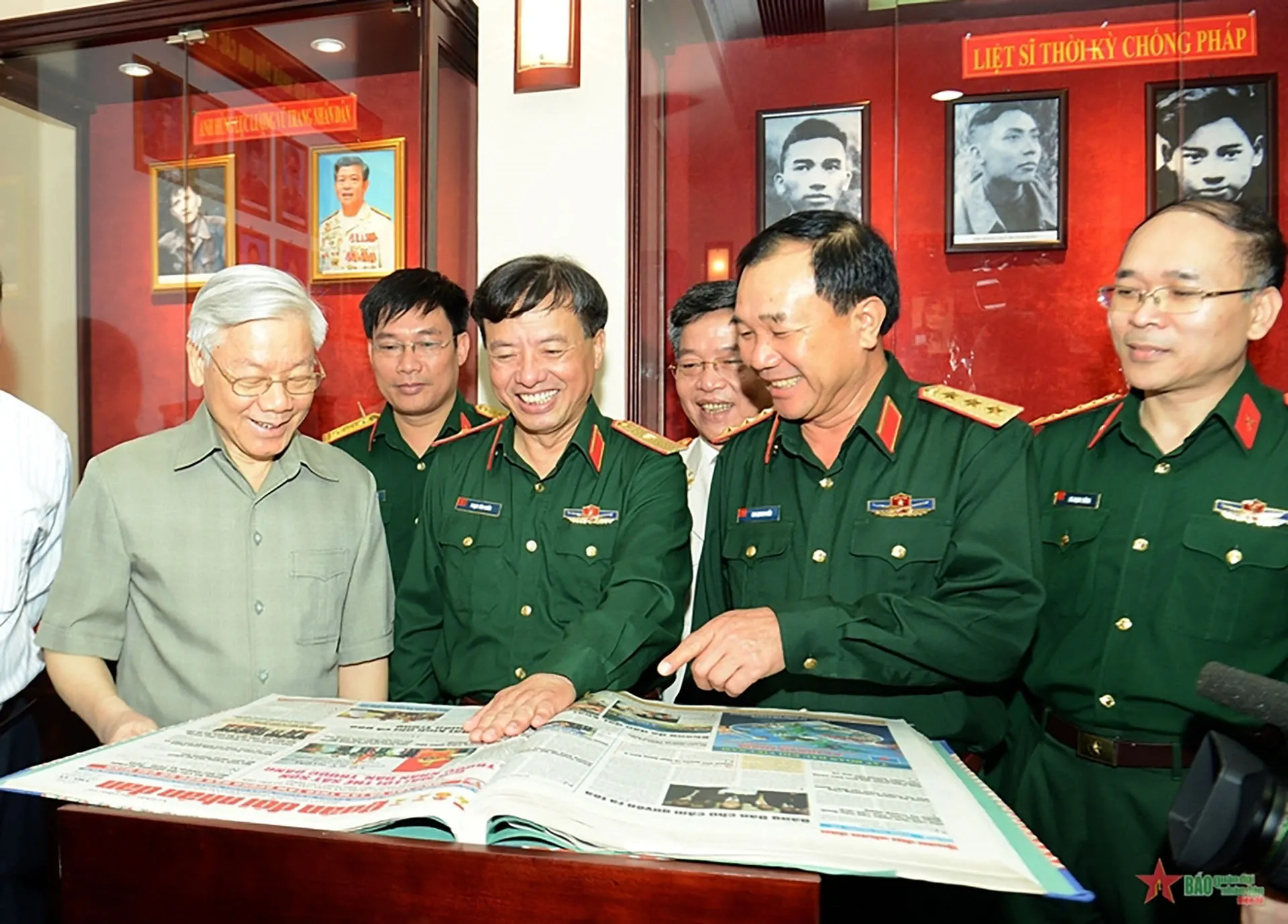 “Phong cách báo chí Nguyễn Phú Trọng rất riêng và độc đáo” ảnh 4