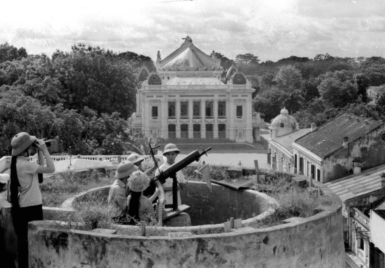 Người chép sử bằng ảnh ảnh 4