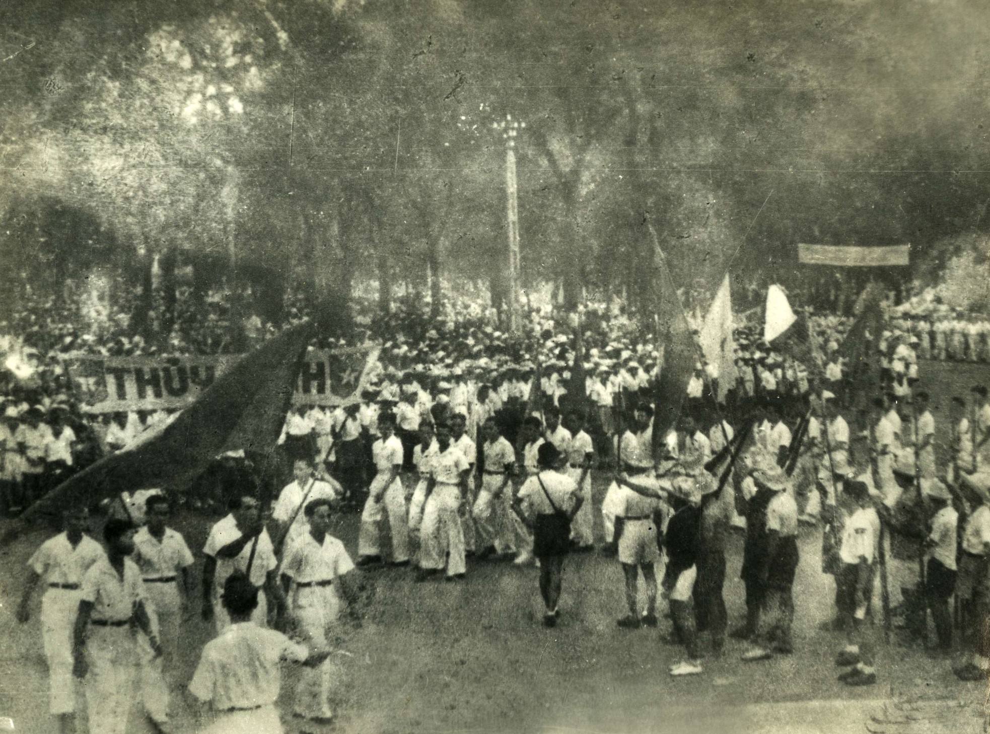 Lịch sử vẫn còn đây, trong những bức ảnh… ảnh 33