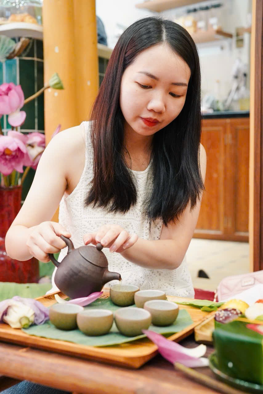 Nâng niu “bản sắc” Hà Nội trong từng chén trà sen ảnh 8