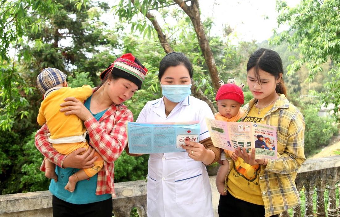 Xây dựng niềm tin với người dân từ y tế cơ sở ảnh 4