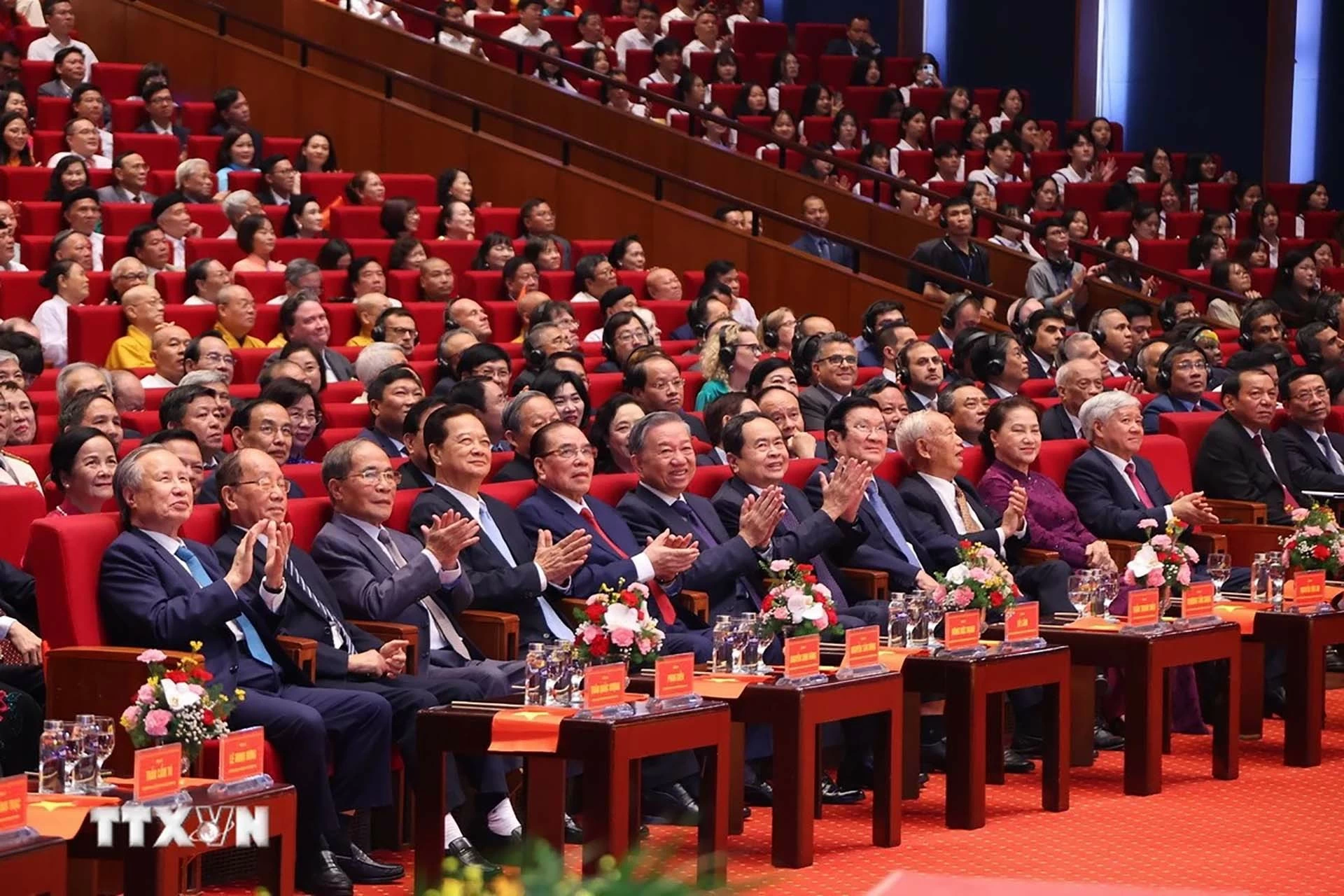 Diễn văn của Tổng Bí thư, Chủ tịch nước tại Lễ kỷ niệm 70 năm Giải phóng Thủ đô ảnh 4