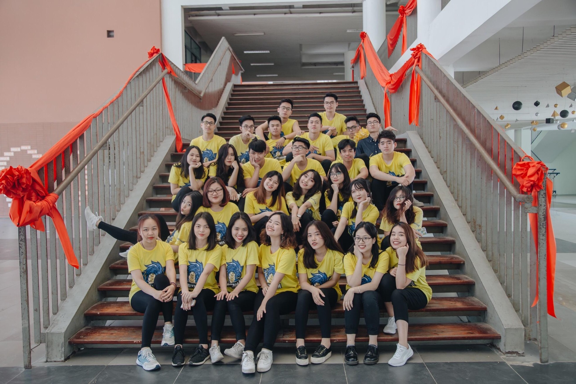 Trường công: Muốn học sinh toàn diện, thầy cô phải toàn diện ảnh 3