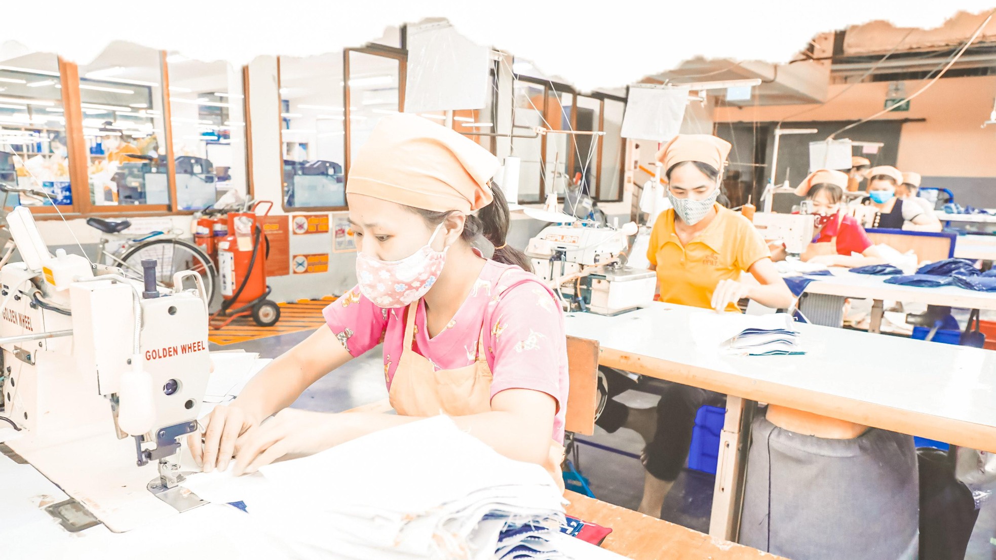 Người lao động vào guồng 'bình thường mới' vì một cái tết ấm ảnh 4