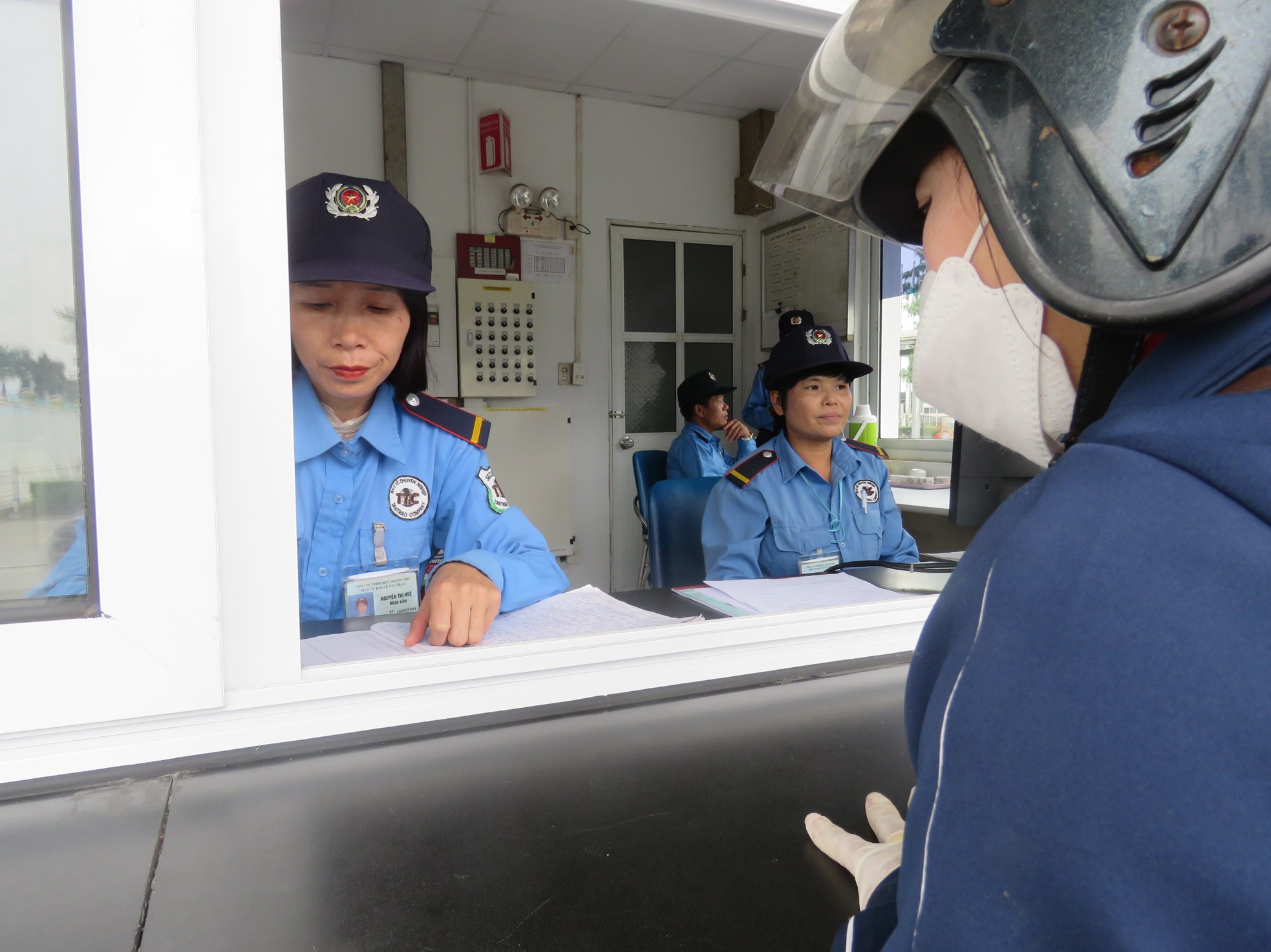 'Bóng hồng' làm công việc của nam giới ảnh 7