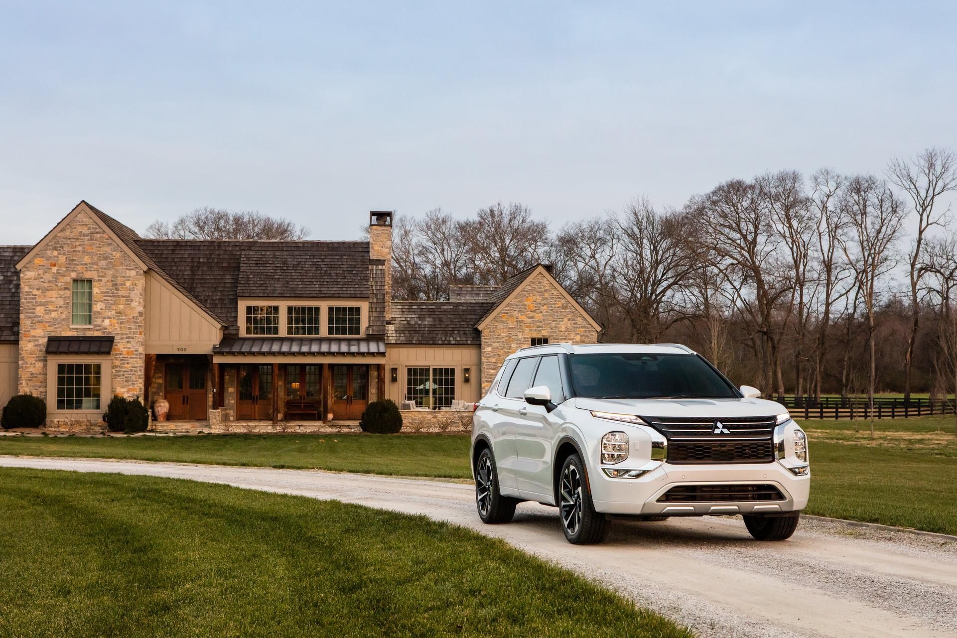 Loạt ảnh chi tiết Mitsubishi Outlander 2022 ảnh 3