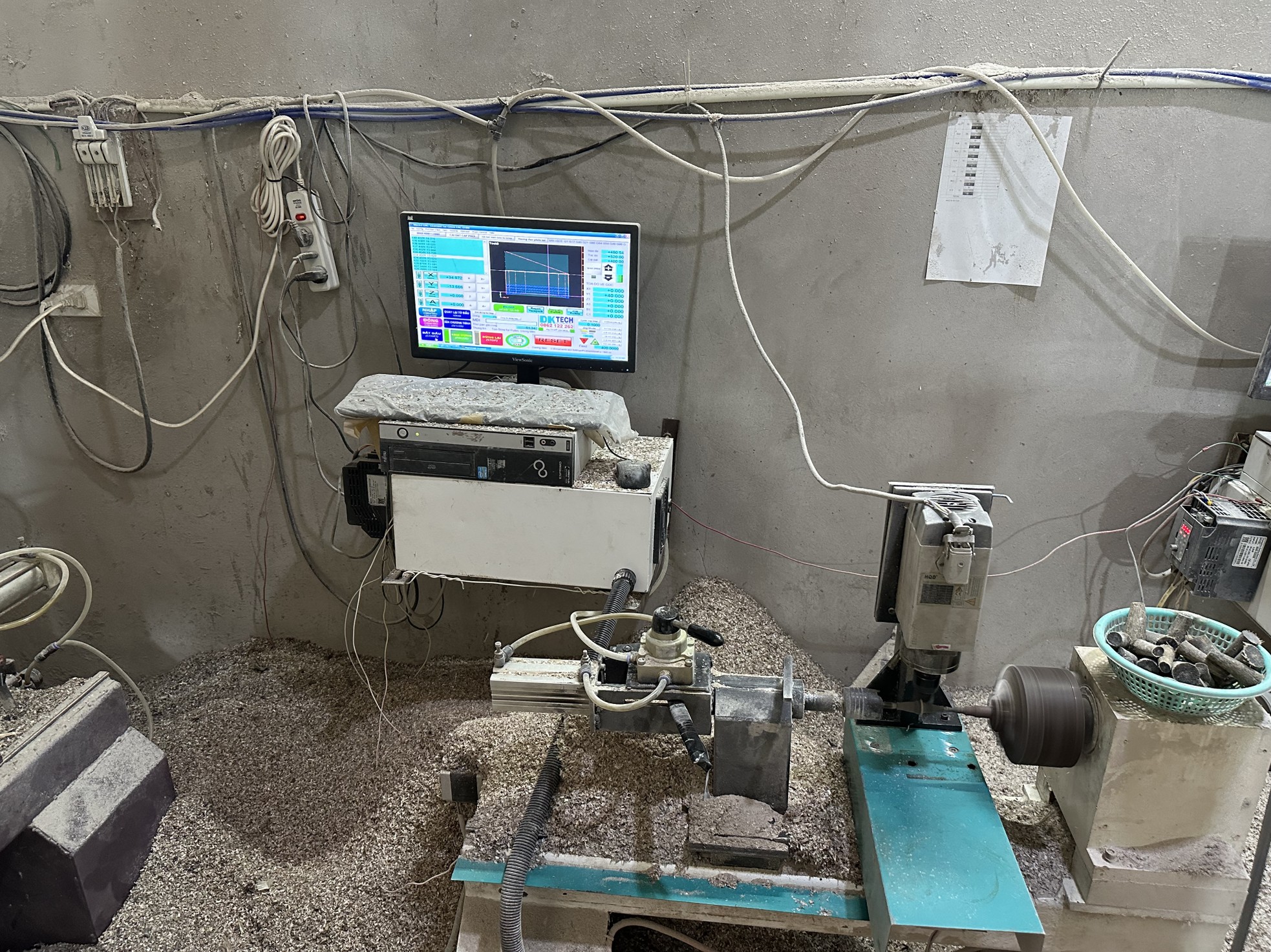 Làng nghề Sừng Thụy Ứng: Không ngừng sáng tạo và đổi mới ảnh 8