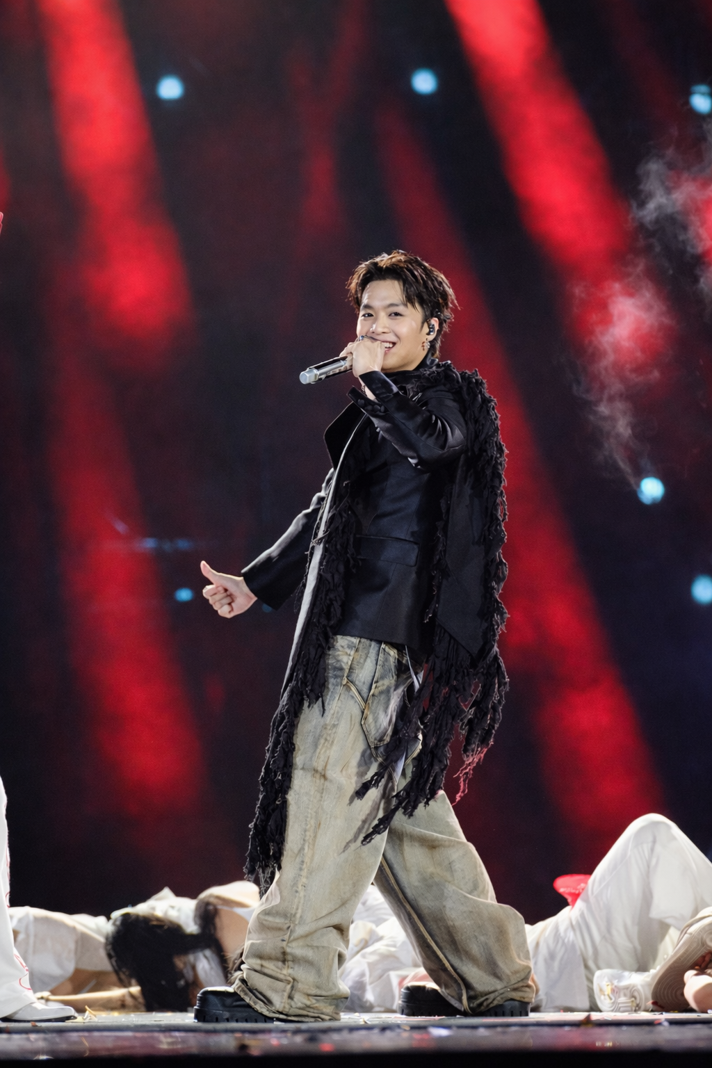 Gia Lai mở màn Năm Du lịch Quốc gia 2026 bằng Mega Concert mang dấu ấn vũ trụ “Say Hi” của DatVietVAC ảnh 9