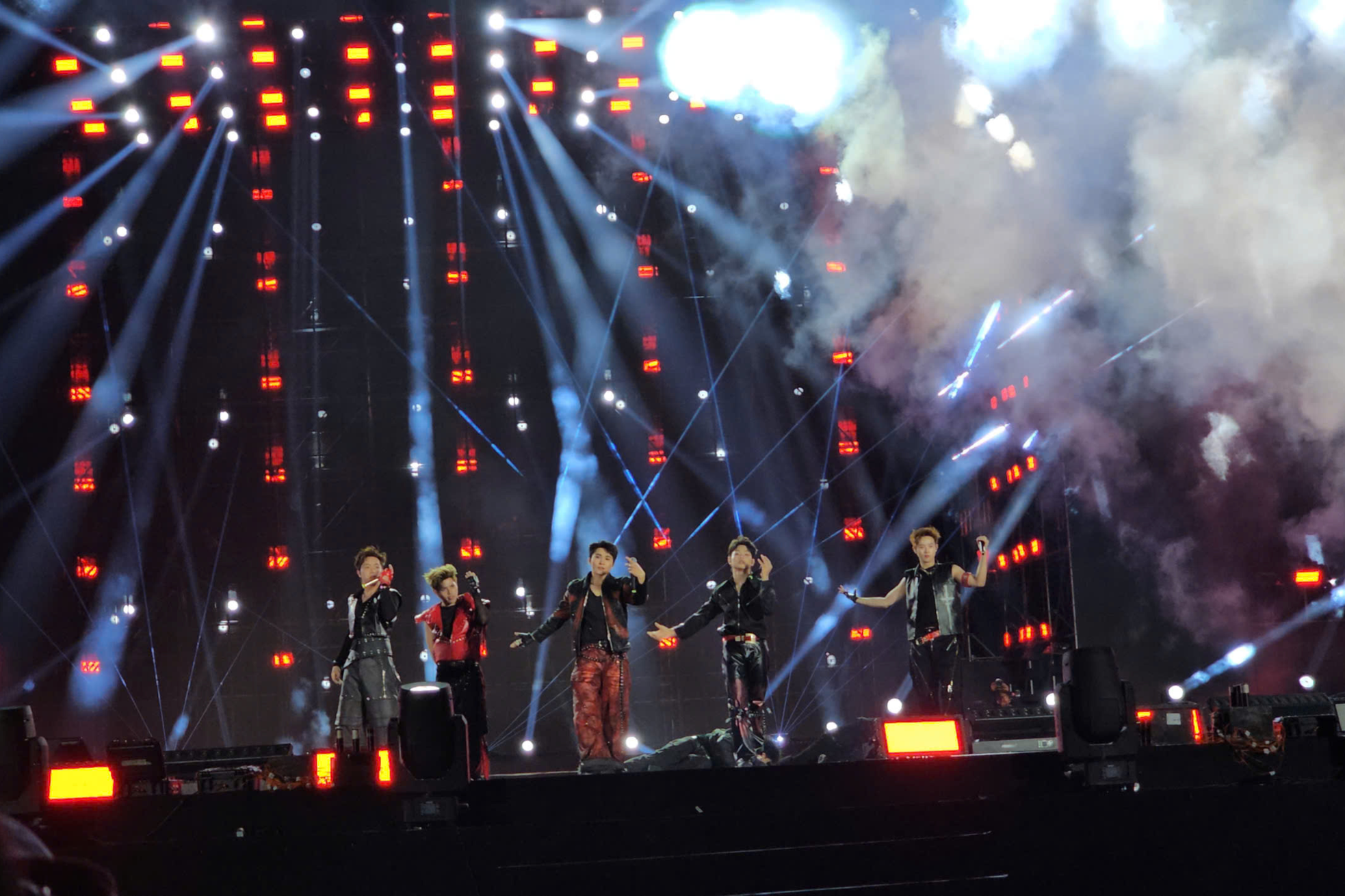 Gia Lai mở màn Năm Du lịch Quốc gia 2026 bằng Mega Concert mang dấu ấn vũ trụ “Say Hi” của DatVietVAC ảnh 13