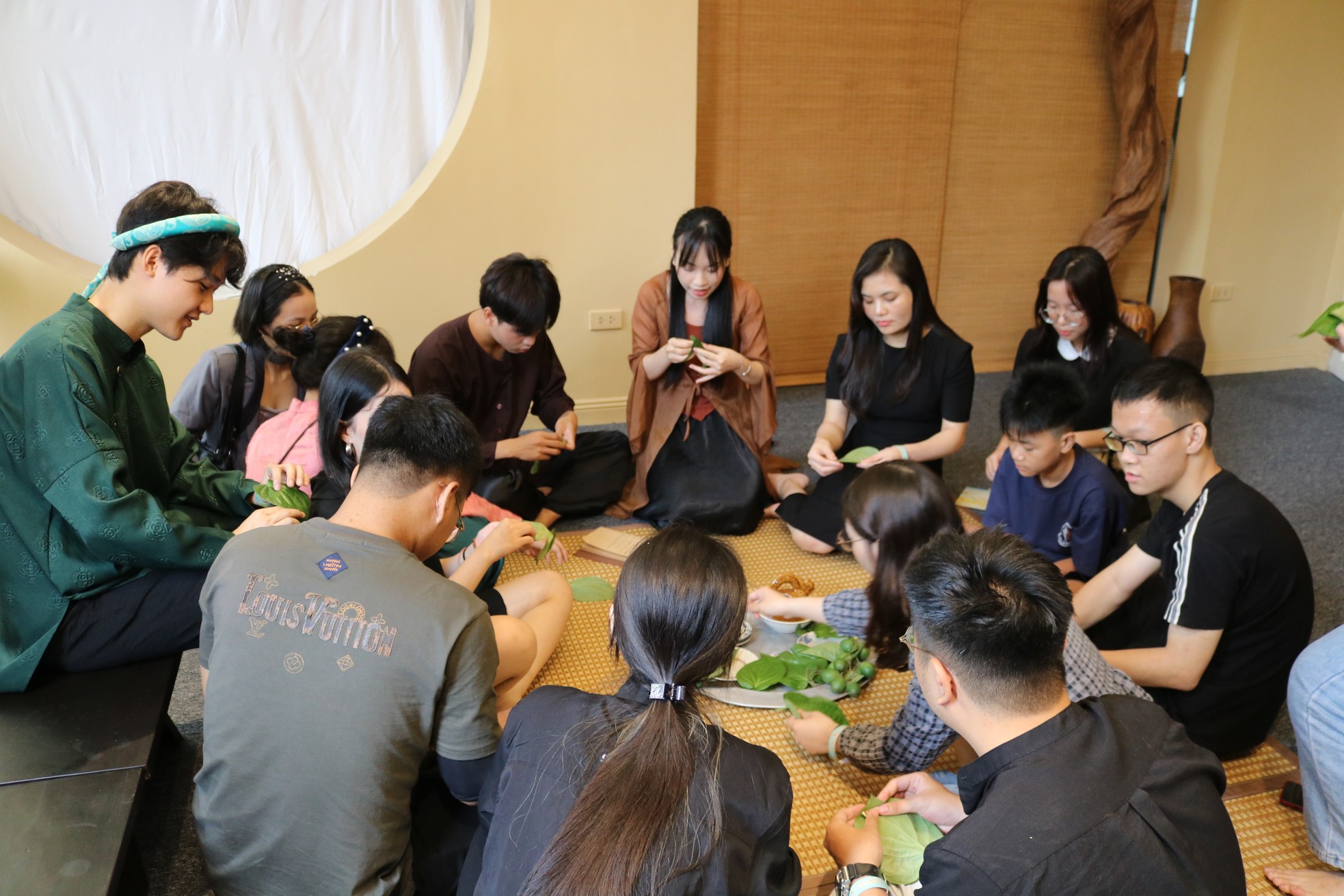 Khi người trẻ kể chuyện ca dao bằng ngôn ngữ nghệ thuật đương đại ảnh 4