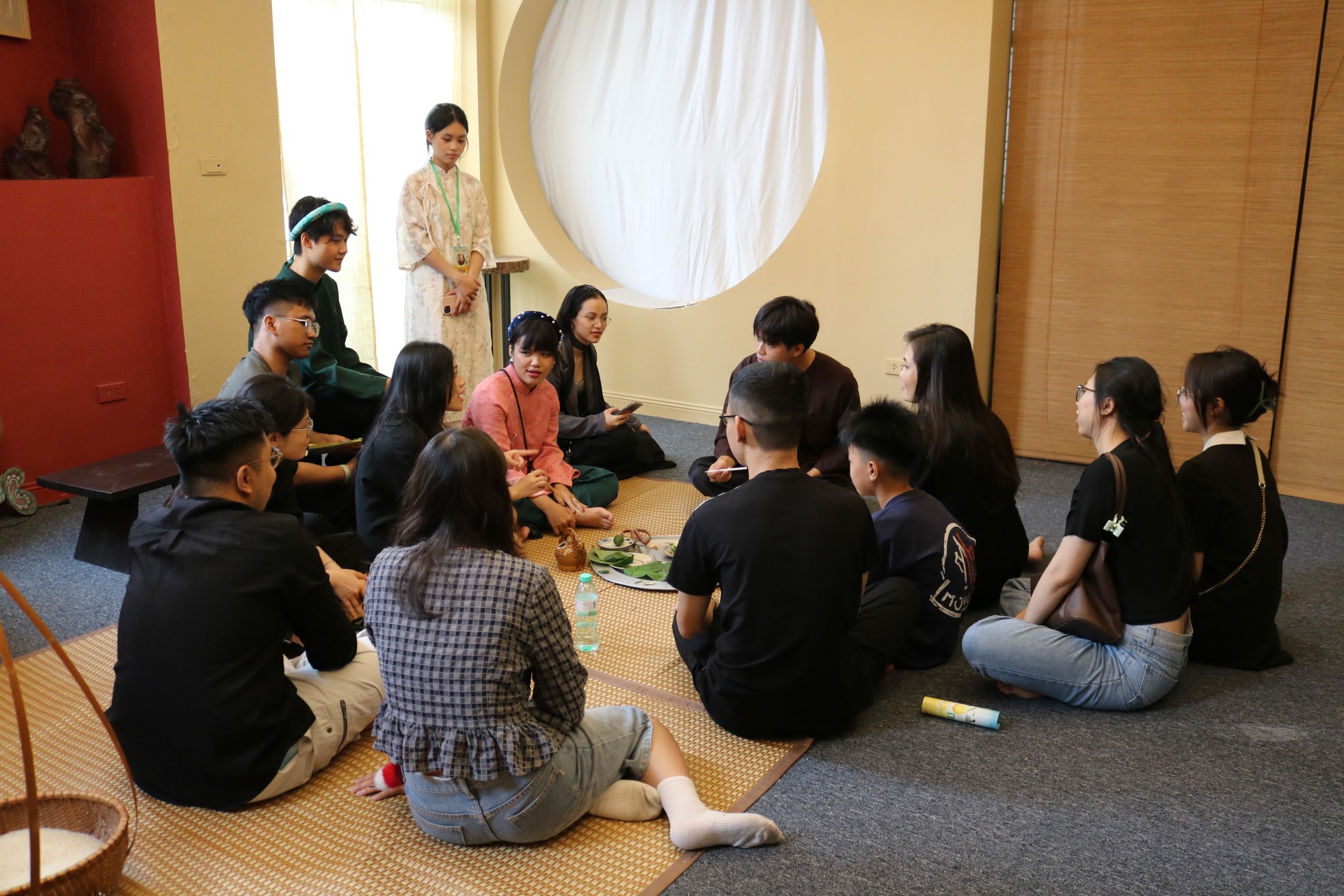Khi người trẻ kể chuyện ca dao bằng ngôn ngữ nghệ thuật đương đại ảnh 2