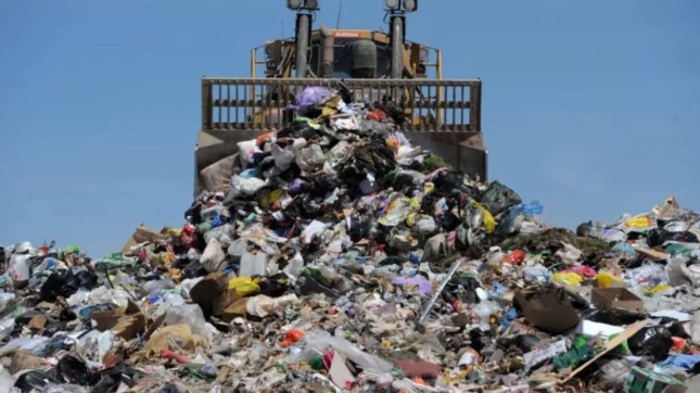 'Thanh gươm quốc gia' và cơn địa chấn phế liệu toàn cầu ảnh 2