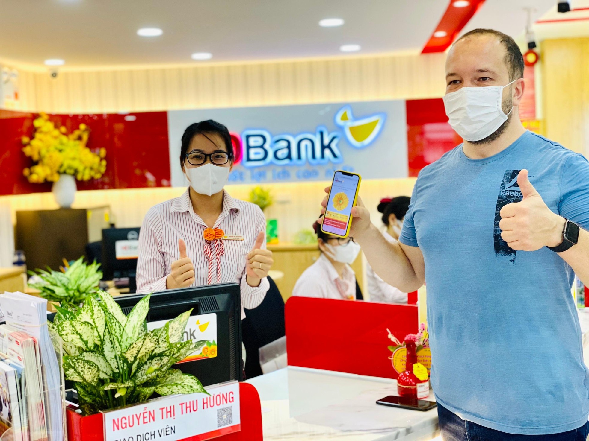 Ngân hàng chuyển đổi vận hành để phục vụ khách hàng tốt hơn ảnh 1