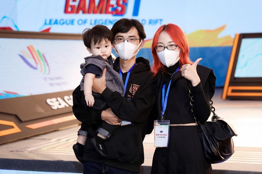 Áo dài Việt Nam ghi dấu trên đấu trường SEA Games 31 ảnh 8