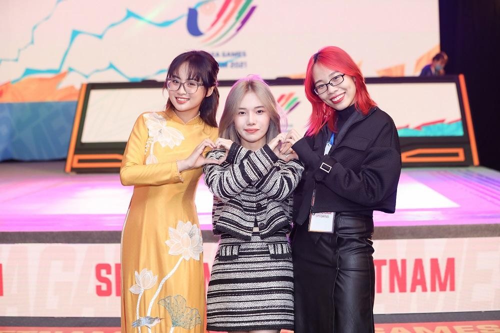 Áo dài Việt Nam ghi dấu trên đấu trường SEA Games 31 ảnh 7