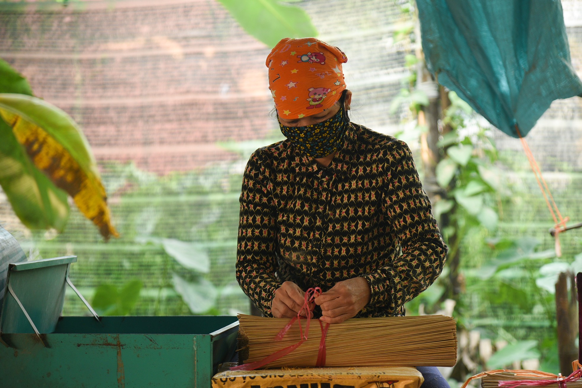 Lạc vào xứ sở rộn sắc màu ở làng hương Quảng Phú Cầu ảnh 13