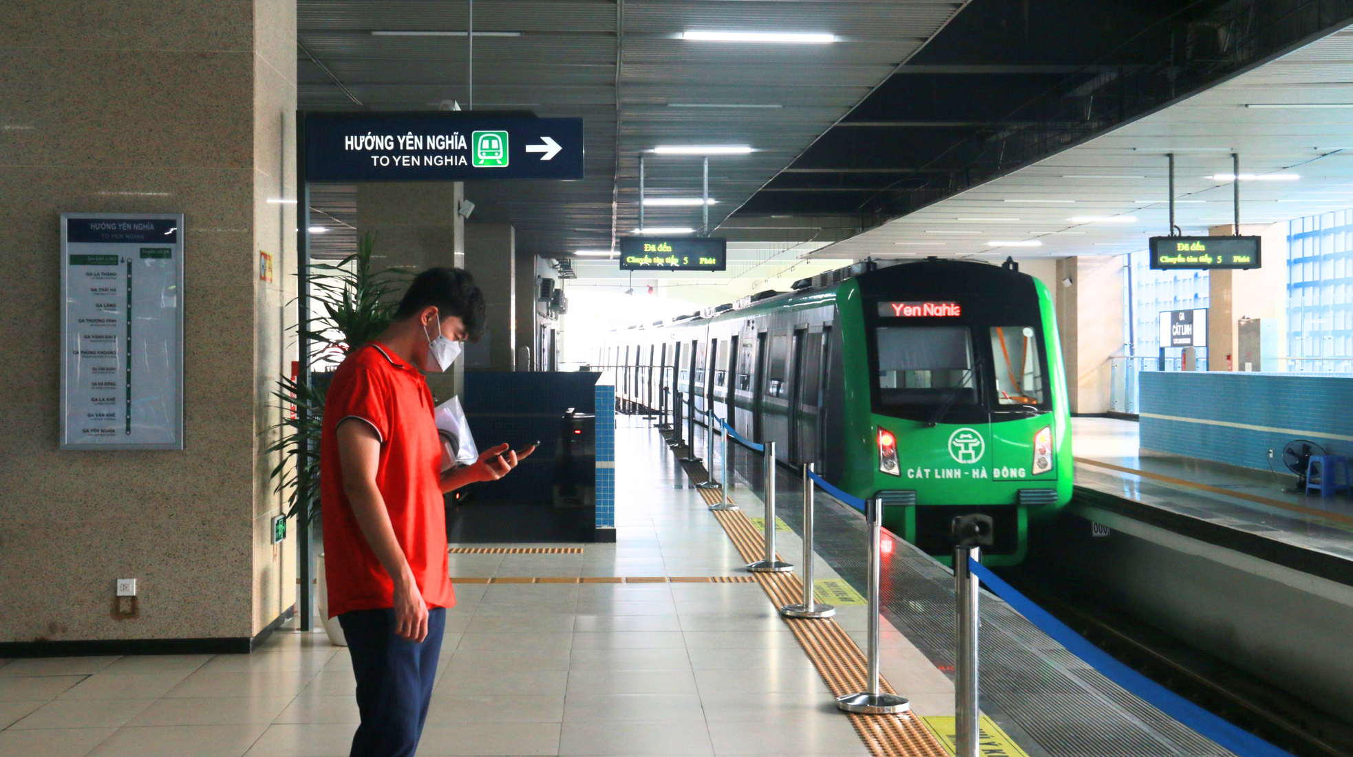 Bước chuyển mình của giao thông công cộng Hà Nội - Bài 1: Đường sắt thay đổi văn hóa giao thông ảnh 2