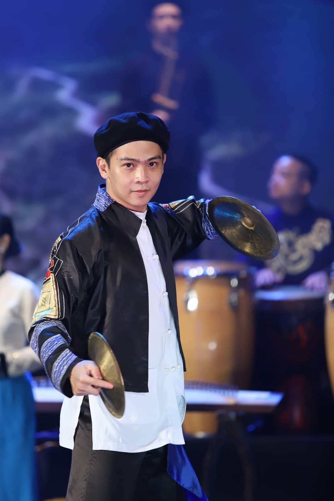 Mang nhạc cổ truyền đến trẻ em, tại sao không? ảnh 6