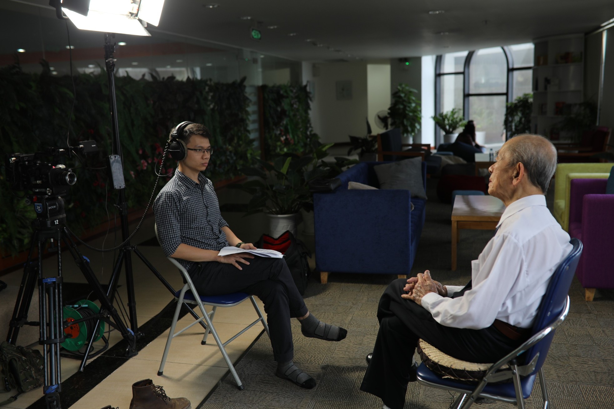 Kể chuyện cũ bằng dòng phim tài liệu mới ảnh 3