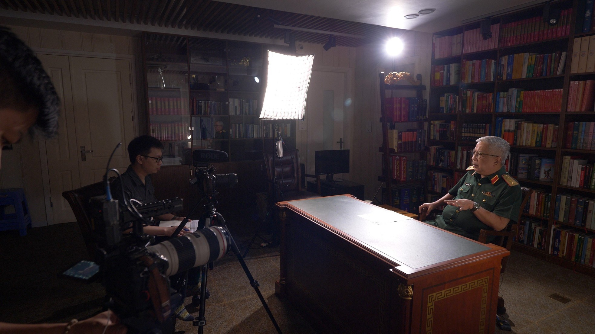 Kể chuyện cũ bằng dòng phim tài liệu mới ảnh 5