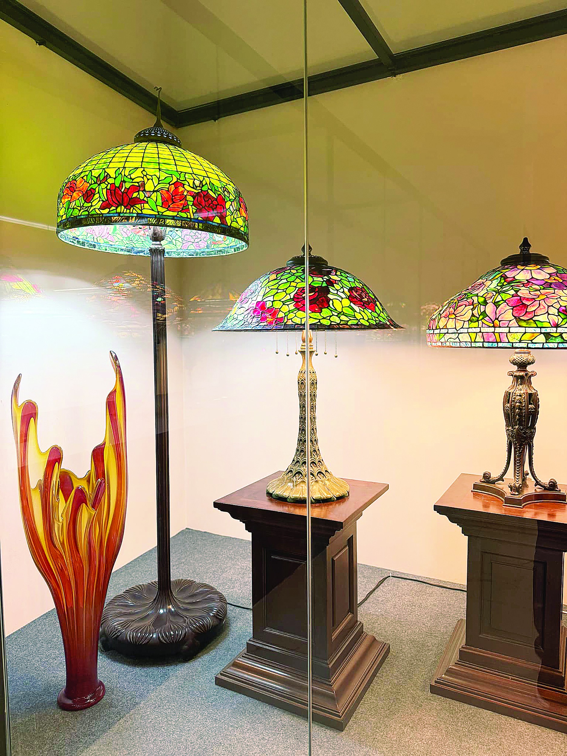 Điểm đến nghệ thuật: Bảo tàng Nghệ thuật Kính màu đầu tiên tại Việt Nam ảnh 9