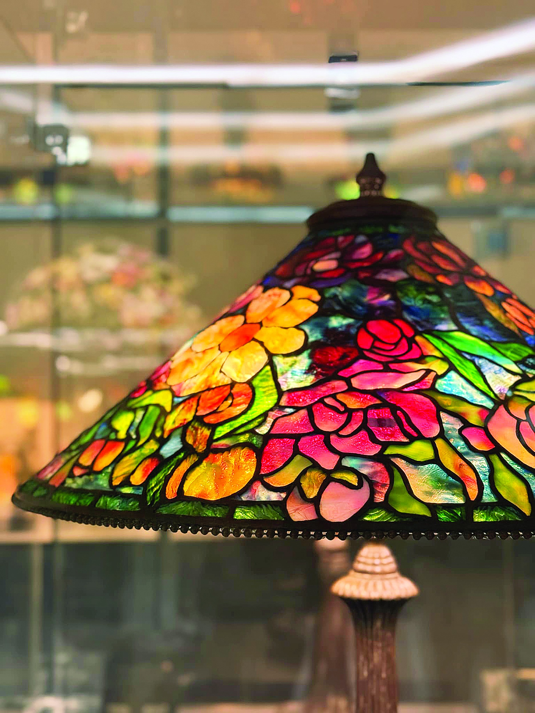 Điểm đến nghệ thuật: Bảo tàng Nghệ thuật Kính màu đầu tiên tại Việt Nam ảnh 5