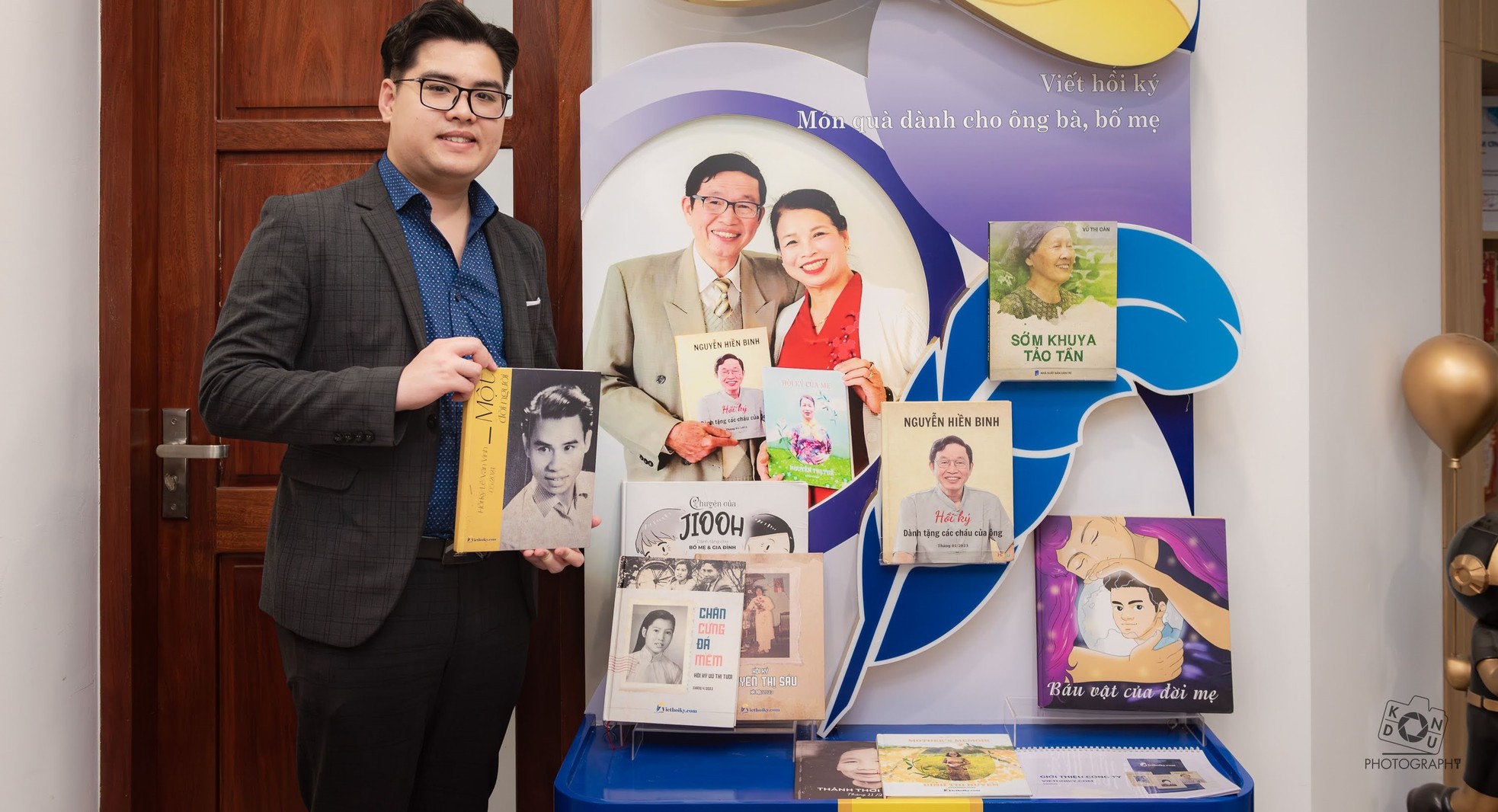 Hồi ký - Tấm gương soi chiếu lịch sử và con người ảnh 6