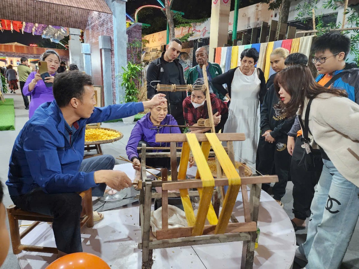 Hiện đại hóa bản sắc theo cách rất “Hà Nội” ảnh 3