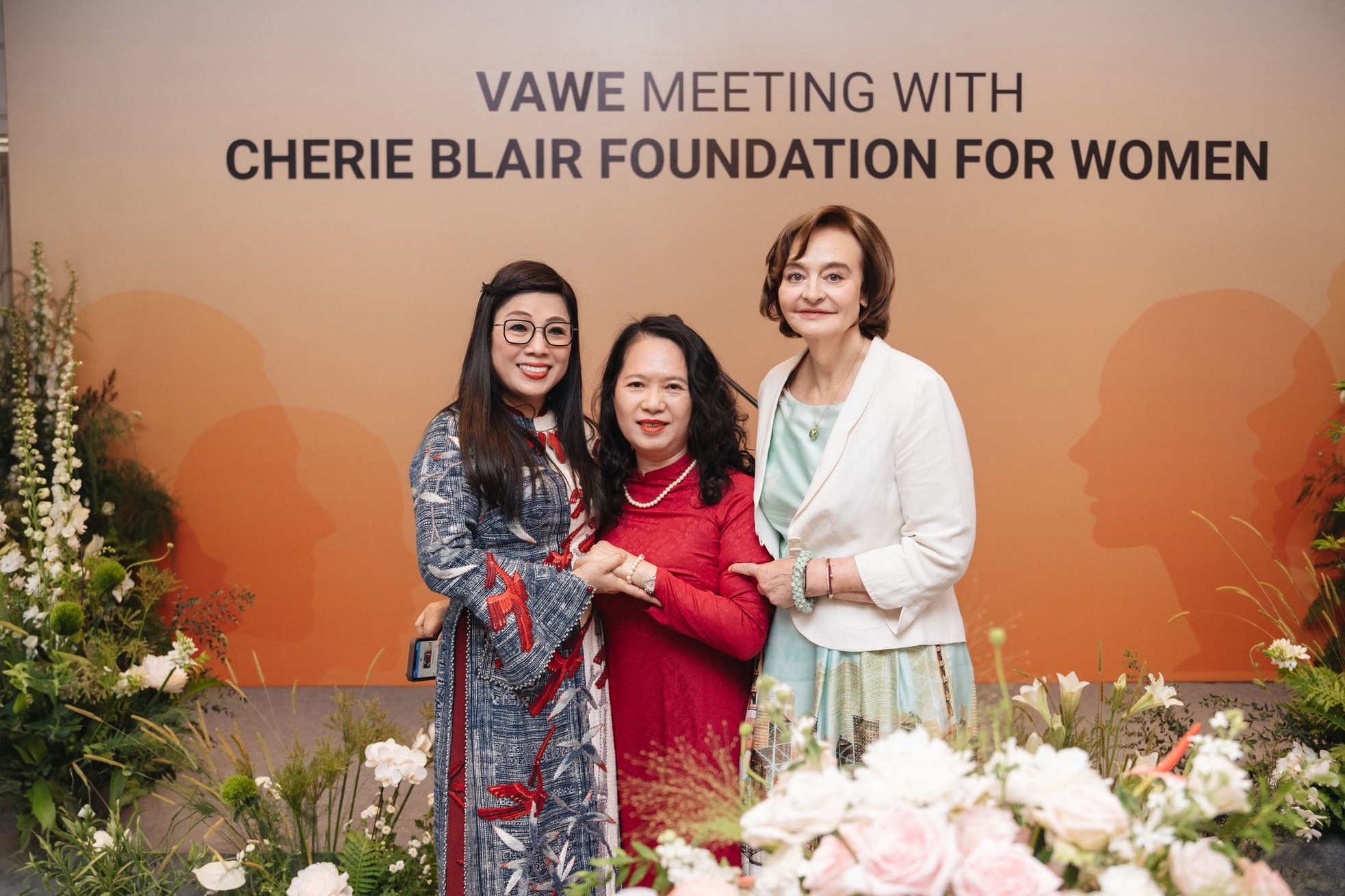 Hoa nở từ khiếm khuyết ảnh 2