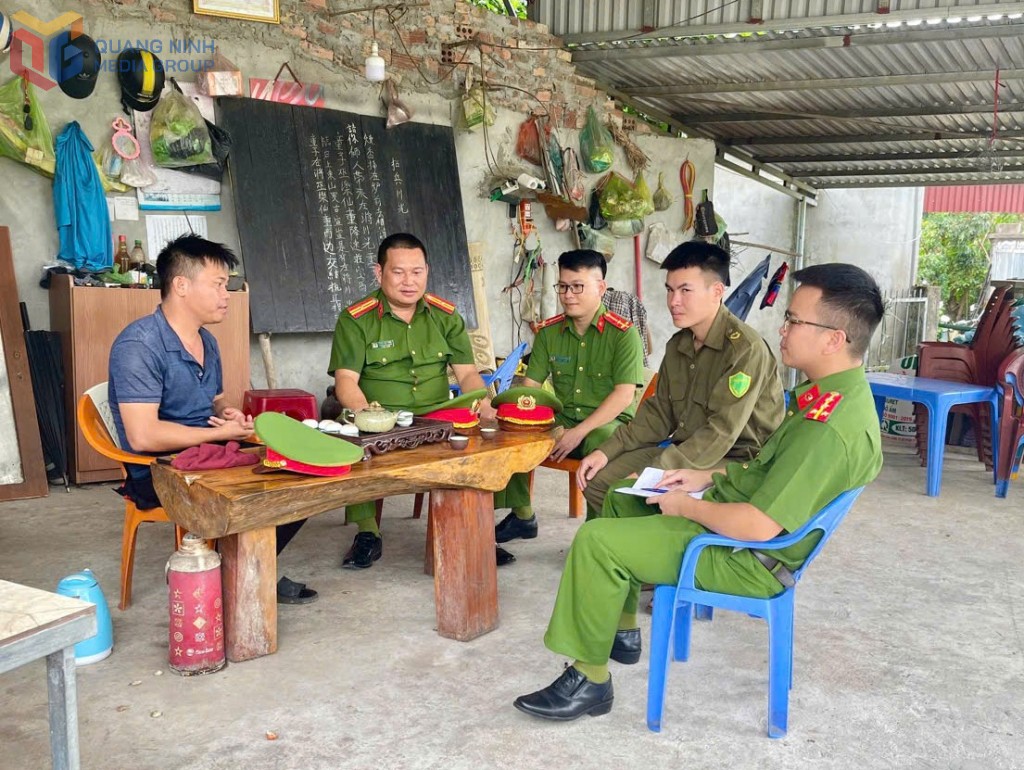 Dấu ấn của những cán bộ “thật thà nhúng tay vào việc” - Bài 1: Bức tranh màu xám ở vùng biên ảnh 4