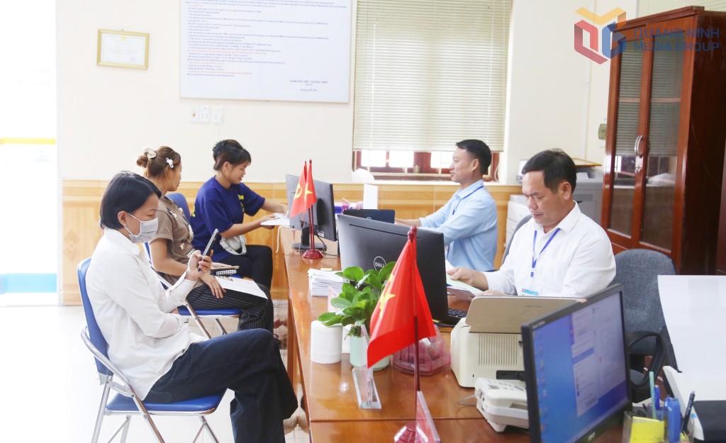 Dấu ấn của những cán bộ “thật thà nhúng tay vào việc” - Bài 2: "Ánh sáng" văn minh về bản ảnh 5