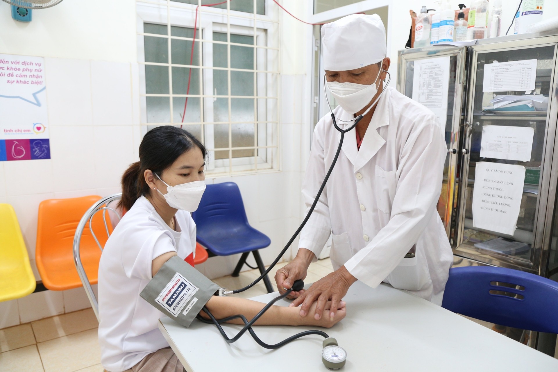 Xây dựng niềm tin với người dân từ y tế cơ sở ảnh 3