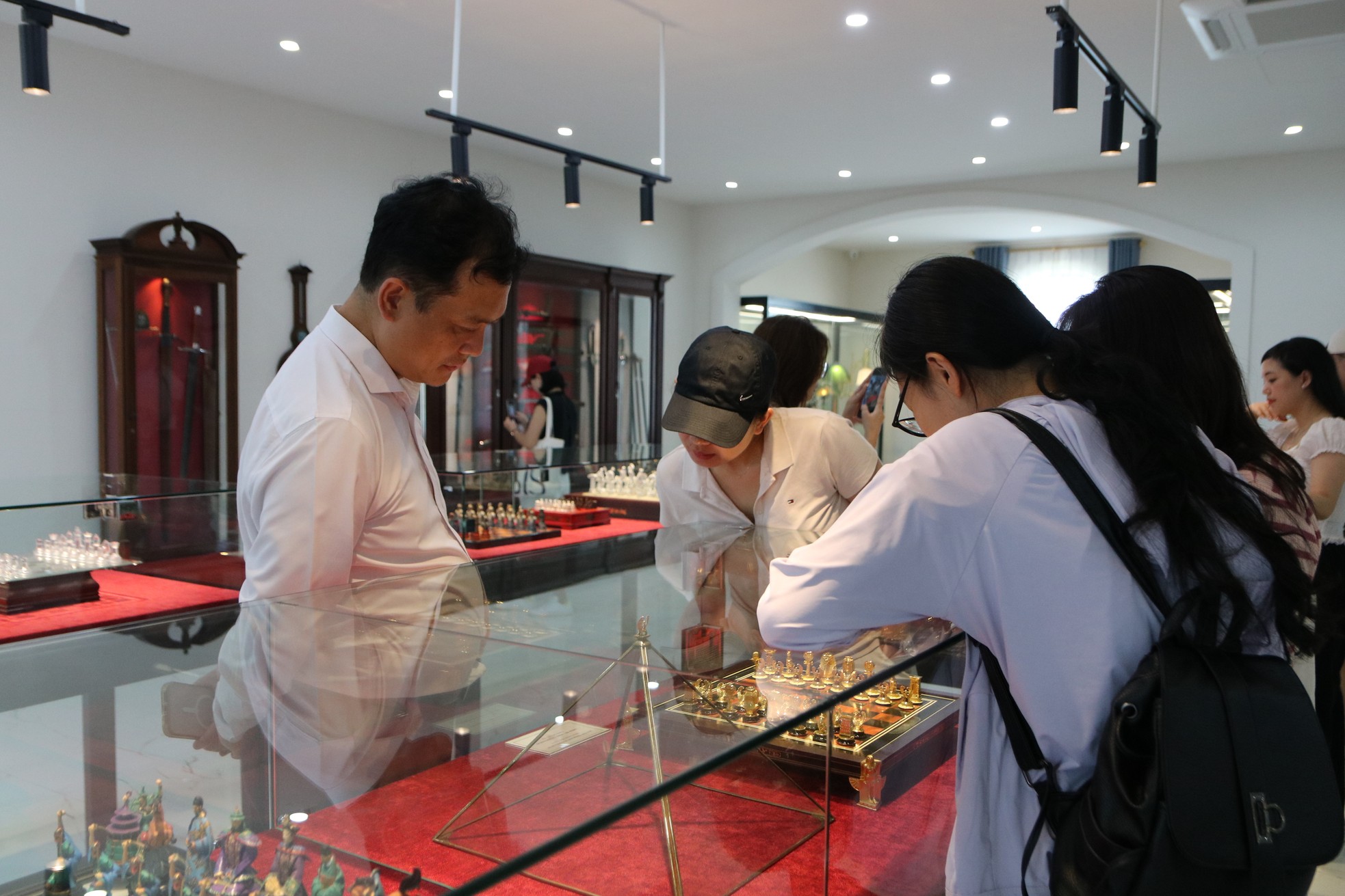 Bảo tàng Nghệ thuật Kính màu Việt Nam: Hành trình từ tĩnh lặng đến sống động ảnh 11