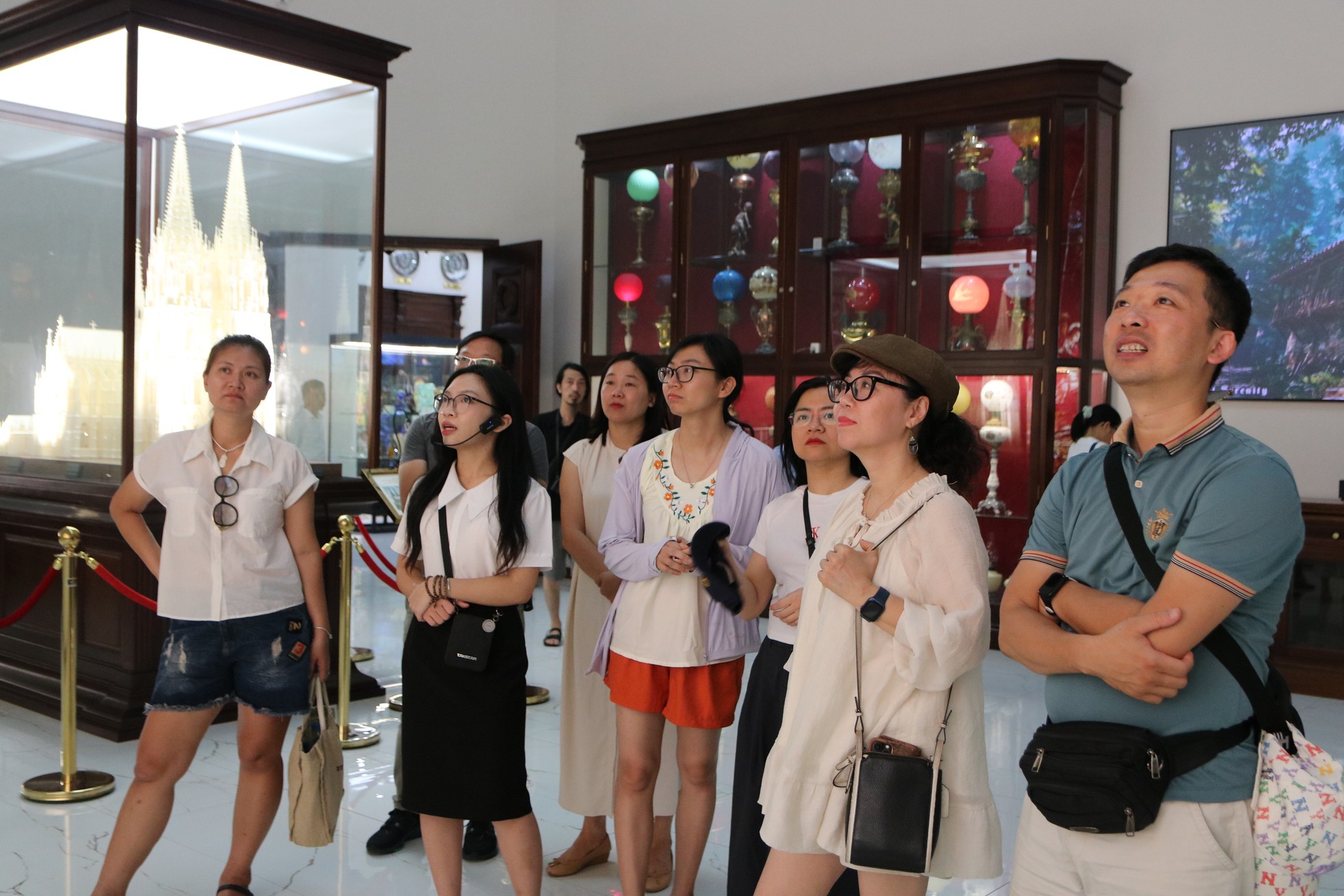 Bảo tàng Nghệ thuật Kính màu Việt Nam: Hành trình từ tĩnh lặng đến sống động ảnh 9