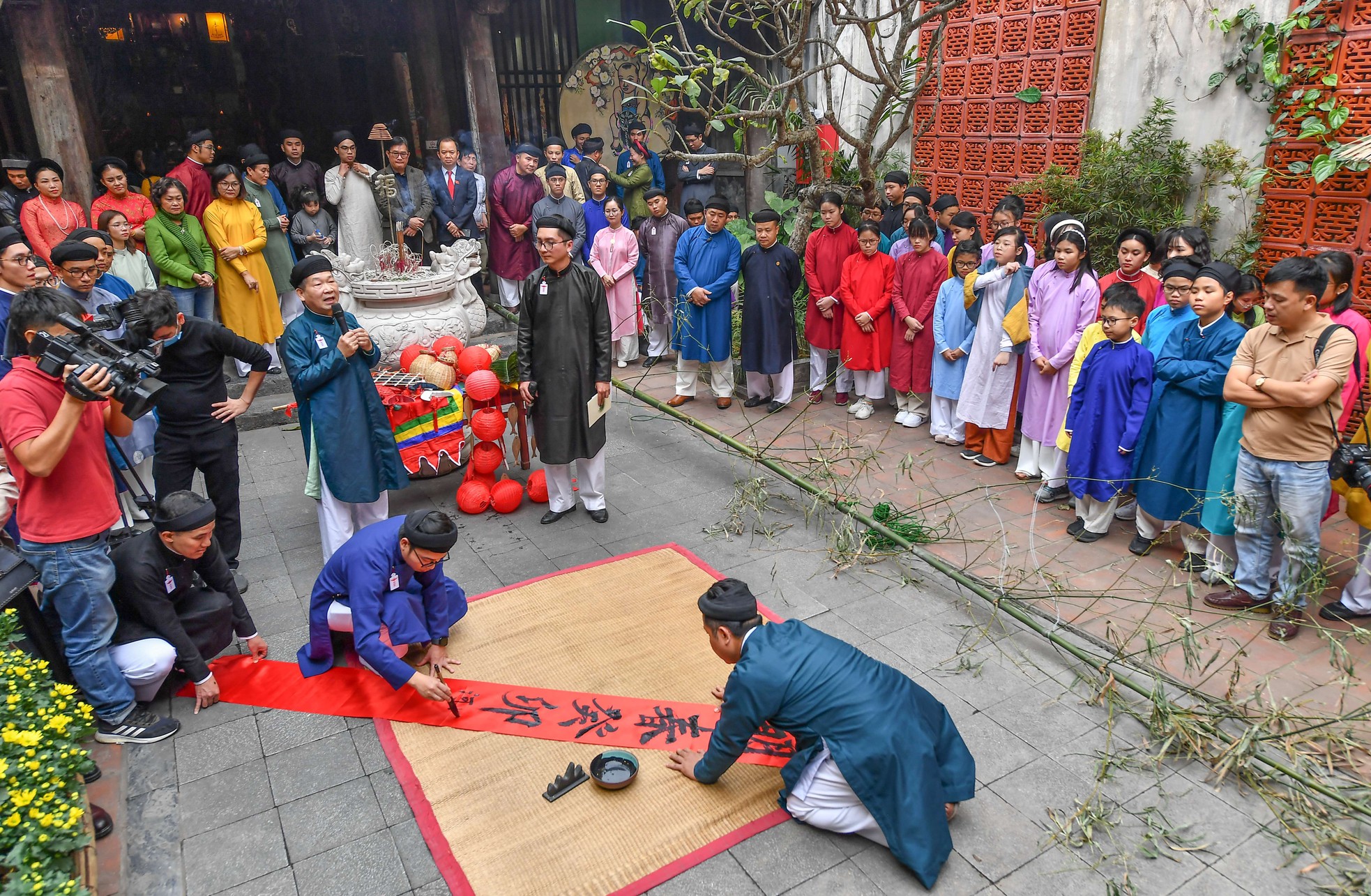 11 năm đánh thức “hồn” Tết Việt ảnh 1