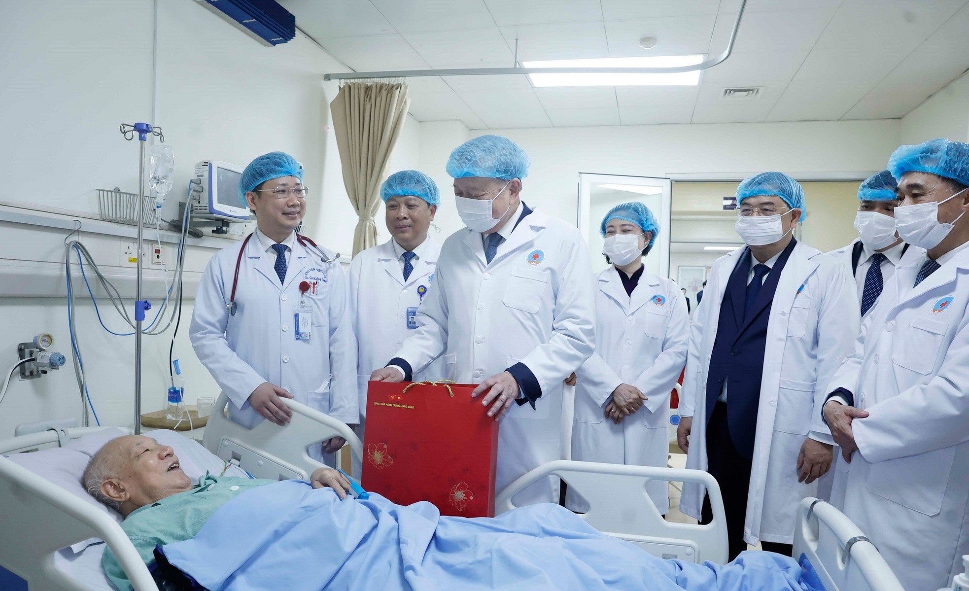 Toàn văn phát biểu của Tổng Bí thư Tô Lâm tại Bệnh viện Hữu Nghị ảnh 3