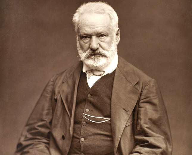 Chân dung Nhà văn, nhà viết kịch, nhà thơ trữ tình lãng mạn Victor Hugo.