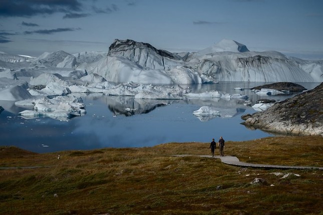 Ngắm vẻ đẹp siêu thực của vịnh băng Ilulissat - ảnh 1