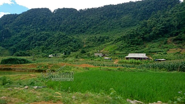 Lạnh gáy cung đường độc đạo xuyên 'lãnh địa ma túy' Tà Dê - ảnh 11