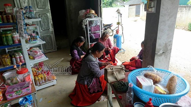 Lạnh gáy cung đường độc đạo xuyên 'lãnh địa ma túy' Tà Dê - ảnh 14