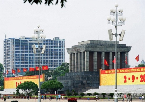 Hà Nội khẳng định vẫn cưỡng chế phá dỡ tòa nhà 8B Lê Trực - ảnh 1