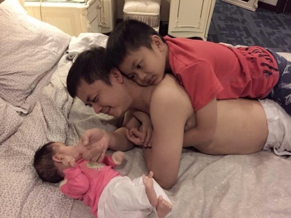 Loạt ảnh hạnh phúc một thời của gia đình 'đại gia kim cương' - ảnh 3