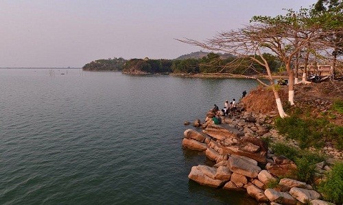 Hồ Dầu Tiếng - điểm đến mới mẻ thích hợp cho chuyến trải nghiệm cuối tuần - anh 2